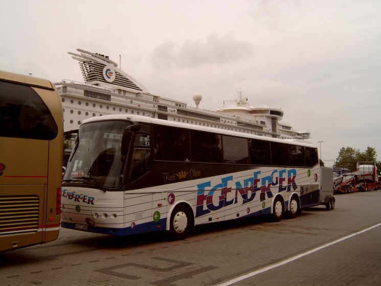 Unser Reisebus und Color Line "Fantasy"